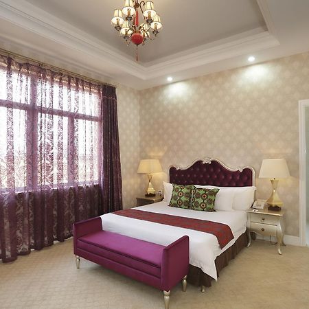 President Hotel At Umodzi Park Лилонгве Экстерьер фото