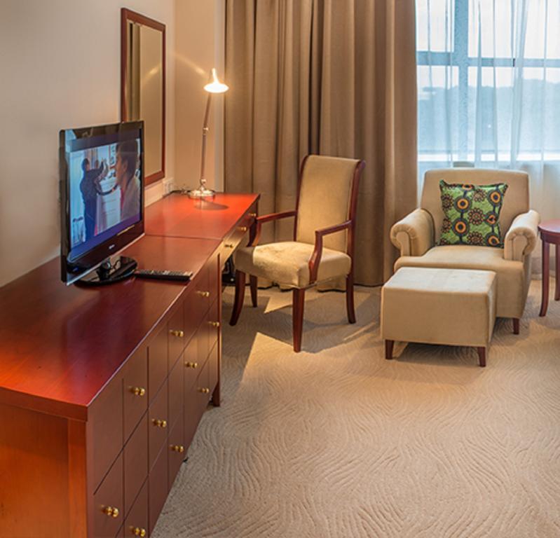 President Hotel At Umodzi Park Лилонгве Номер фото