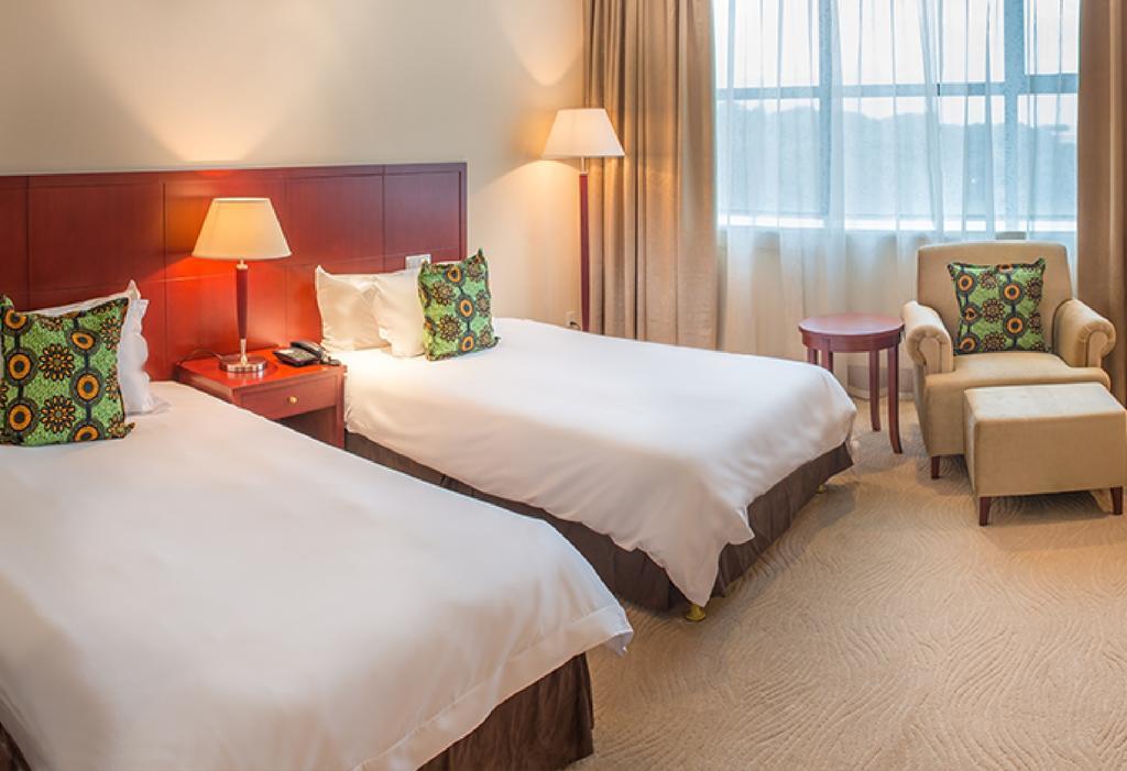 President Hotel At Umodzi Park Лилонгве Номер фото