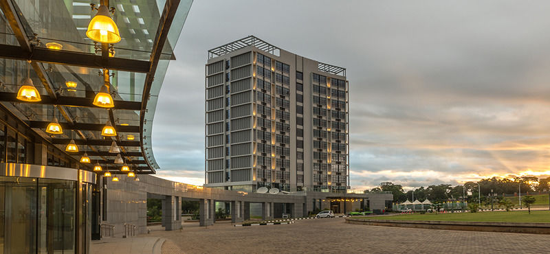 President Hotel At Umodzi Park Лилонгве Экстерьер фото